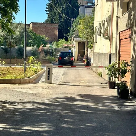Luxury With Parking * Tirana