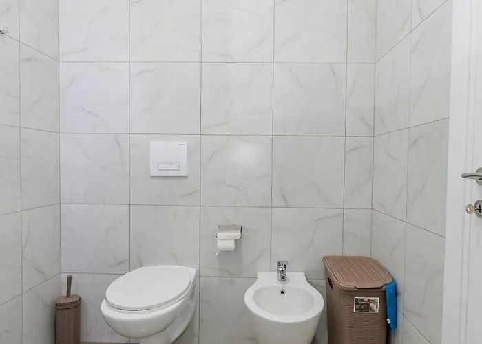 Luxury With Parking Apartamento Tirana