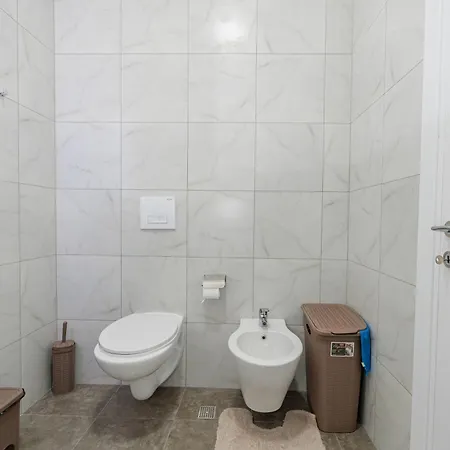 Luxury With Parking Lejlighed Tirana